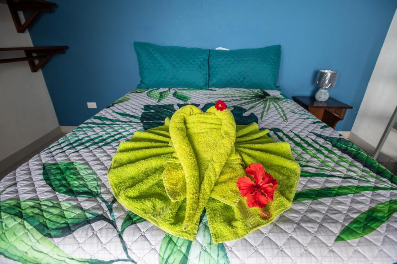Casa Federico Hotell Quepos Eksteriør bilde